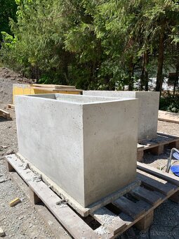 Betónový Kvetináč - 8