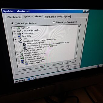 stary pocitac AMD 486dx4 100 - 8