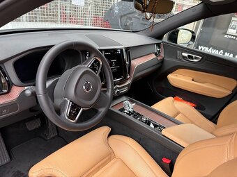 Volvo XC60 B4 145kW AWD Geartronic Plus Dark - 8