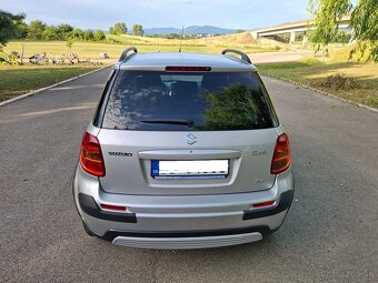 Suzuki SX4 1.6i benzin outdoor 4x4 - 8