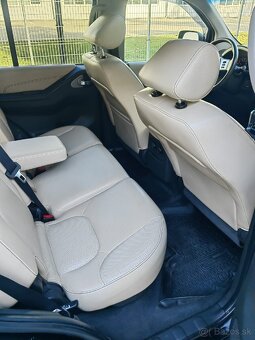 Nissan Pathfinder - 8
