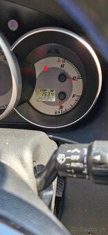 Mazda 3 1.6 benzín - 8