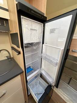 nový karavan Giottiline Siena 386F Automat 6-miestny - 8