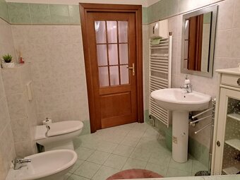 2-IZB BYT  v HISTORICKOM CENTRE STARÉHO MESTA - 8