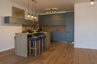 RODINNÝ DOM v rádovej zástavbe - projekt Pod Ráblom Dvorníky - 8