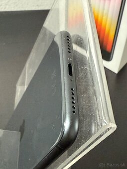 Predám Apple iPhone SE 2022 64GB Black Minimálne známky - 8