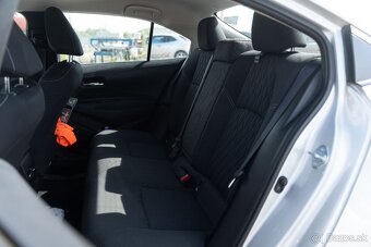 Toyota Corolla 1.8 Hybrid CVT - SK Pôvod / 1.Majiteľ - 8