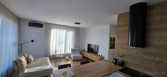 Luxusný zariadený 2 izbový byt Malinovo Tri vody - 8