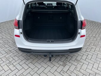 Hyundai i30 Com. 1.6CRDi ČR SMART+ 1.maj Tažné - 8