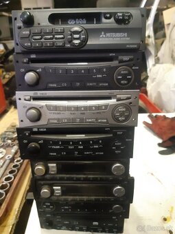 Mitsubishi rádio - 8