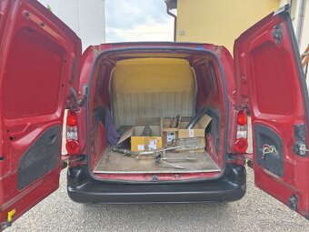 Predám Citroen Berlingo 1.6 HDI 55kw 2011 - 8