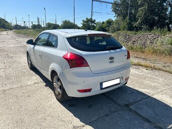 Kia Ceed - 8