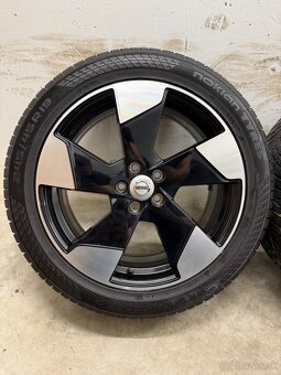 Zimná sada Volvo EX30 - 5x108 R19 , 245/45/19 - 8