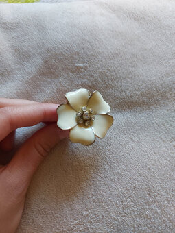 Rôzne druhy prsteňov, kvet, hodinky, motýľ - 8