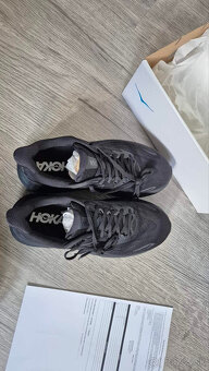 Predám HOKA Clifton 10 Wide M black/black veľ.8 (42) nové - 8