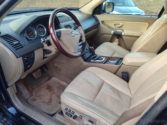 Volvo XC90 2.4 D5 7 miestne executive - 8