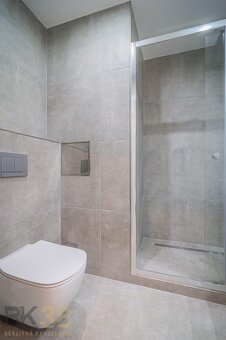 Štýlový 2-izbový byt po rekonštrukcii vo Svite - 8