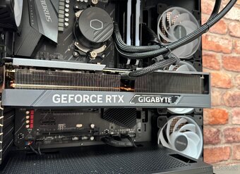 Ryzen 7 5800X3D\32GB\RTX 4070Ti\SSD\1000W Zdroj - 8