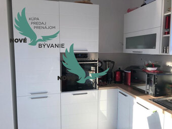 Na predaj apartmán so strešnou terasou len 80m od mora, výhľ - 8