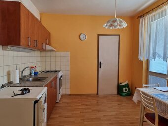 PREDAJ- Priestranný 2-izbový byt s krásnym výhľadom - Nitra, - 8