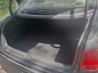 Peugeot 607 - 8