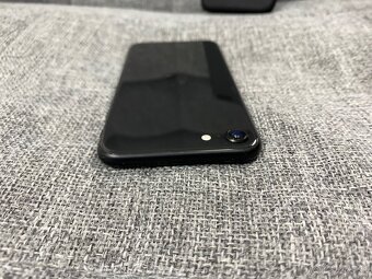 iPhone SE 2020 64GB (plne funkčný) - 8