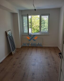 Slnečný 3-izbový byt po kompletnej rekonštrukcii na Nobelove - 8