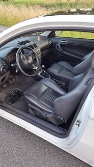 Alfa romeo 147 - 8