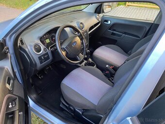 Ford Fusion - 8