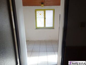 Exkluzívne - Rodinný dom s pozemkom 642 m2 za cenu 1 izbovéh - 8