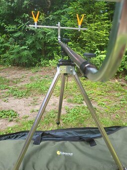 Tripod - 8