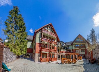 Priestranný Apartmán so 4 miestnosťami - 8