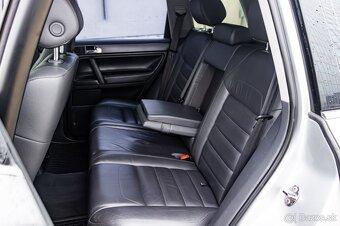 Volkswagen Touareg 3.0 TDI V6 176kW / Vzduch / Pamäť / - 8
