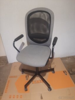 Kancelárska stolička - 8