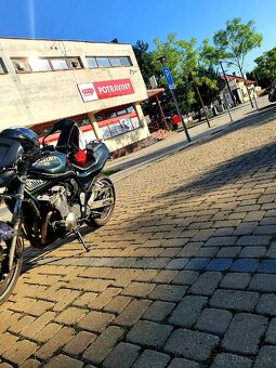 Suzuki bandit 600 - 8