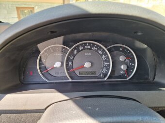 Kia Sorento 2.5 crdi - 8
