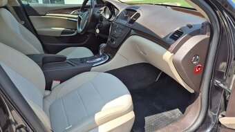 Opel Insignia kombi - 8