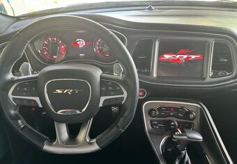 Dodge Challenger Hellcat - 8