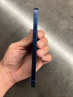 Predam Iphone 12 64gb modry - 8