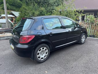 Peugeot 307 1.4 benzín - 8
