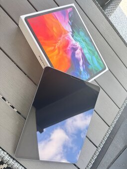 iPad Pro 12,9″ (4. gen.) · A12Z Bionic · 256 GB · Wi-Fi - 8