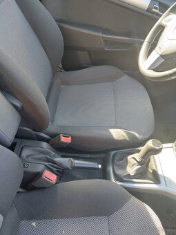 OPEL Astra VAGON.kombi r.v.2010. - 8