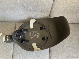 Cybex vajíčko a základna isofix - 8
