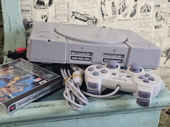TOP STAV 》PLAYSTATION 1 + GAMEPAD + HRA 》PS1 SCPH-9002 - 8