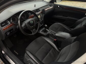 Škoda Superb 2.0 TDI 103kW Elegance 2009 - 8