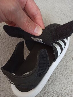 Sandálky Adidas veľ 28 - 8