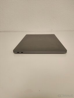 MacBook Pro 2017 | i5 • 8GB • 128GB SSD - 8