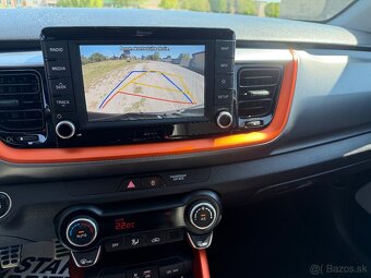 KIA STONIC 1.6CRDI PLATINUM - 8