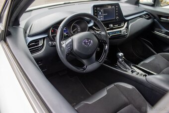 Toyota C-HR 2.0 Hybrid Dynamic Force Selection E-CVT - 8