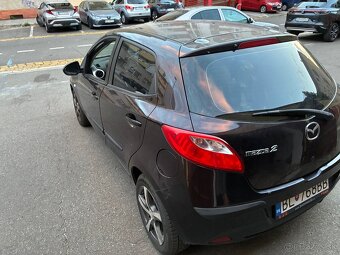 Mazda 2 - 8